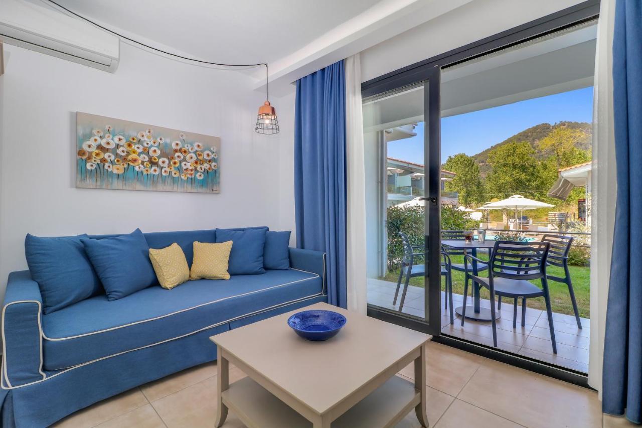 Theros Villas & Suites 크리시 아모우디아 외부 사진